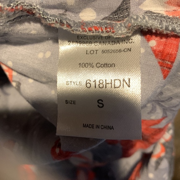 🎄❤️💰BOGO FREE Winter Forest animal Christmas Scrub Top - Picture 7 of 7